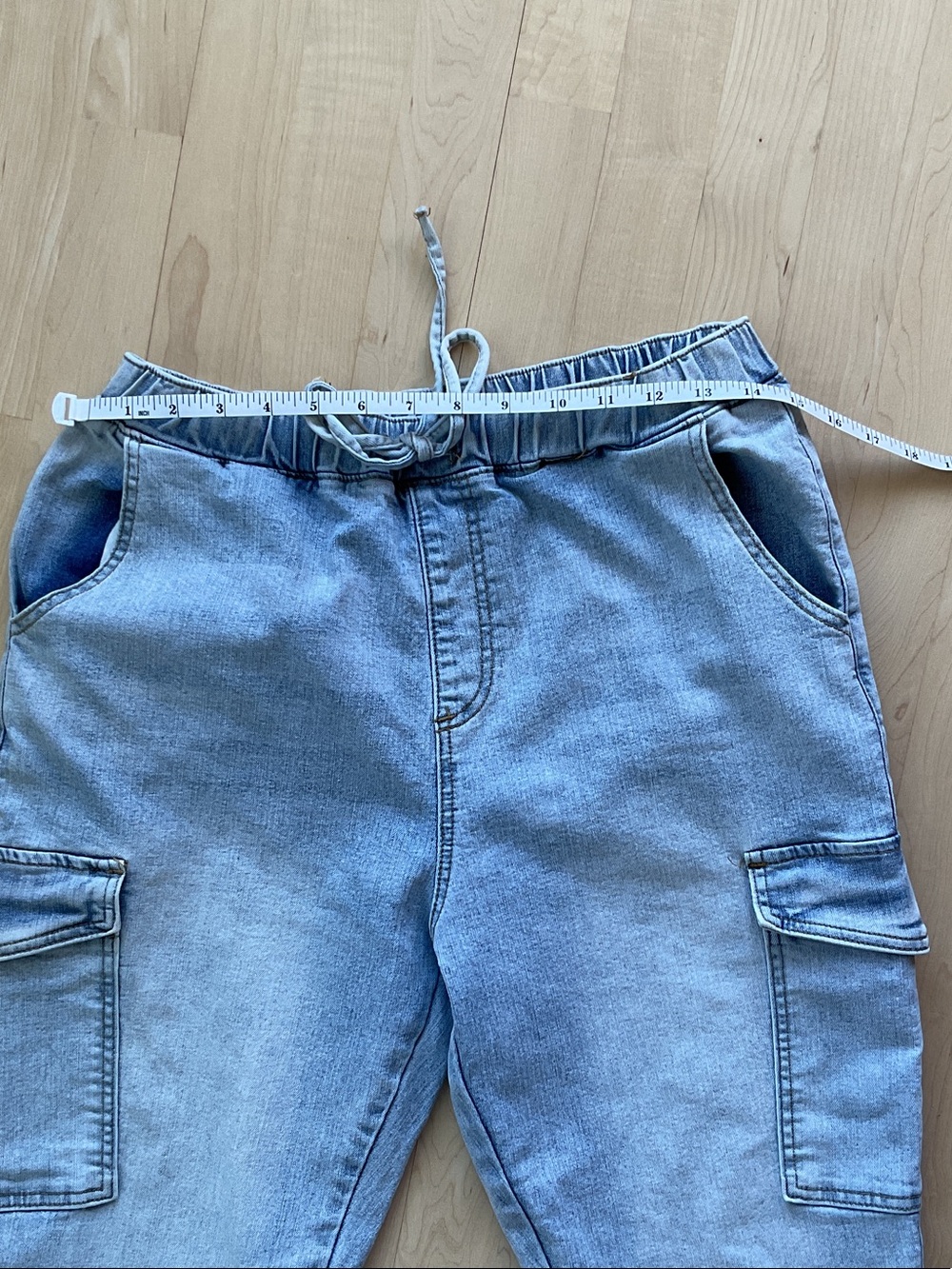 Almost Famous Jogger Style Jeans - Picture 4 of 9